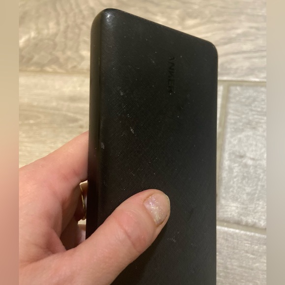 ANKER POWER BANK ⚡️ Fast Charging for Days ⚡️Universal Compatibility ⚡️ EUC - Picture 13 of 16